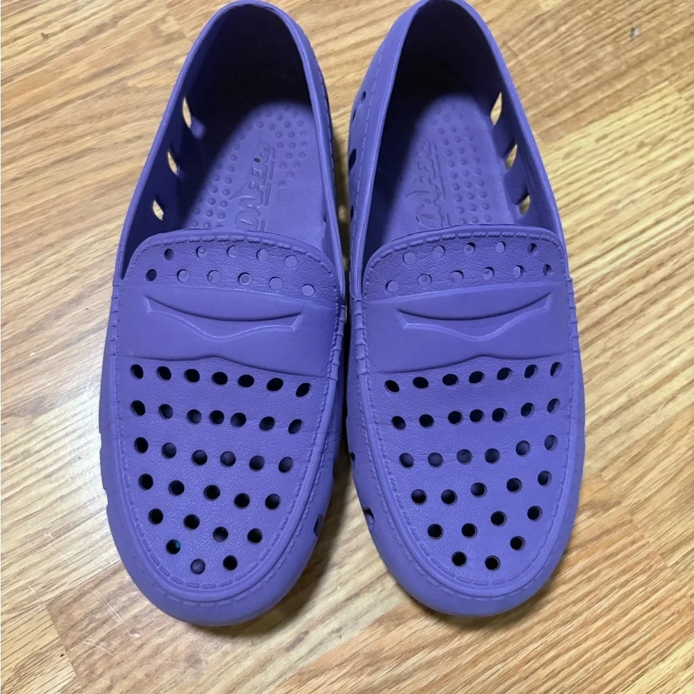 Floafers Purple Slip-On Clogs size 3 - Picture 2 of 6